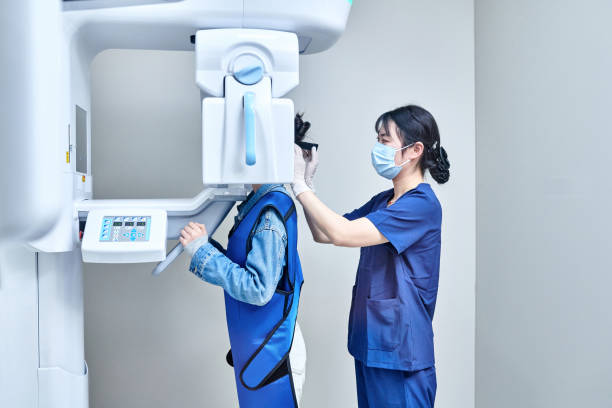 Best Cracked Tooth Emergency Dentist  in Nashvle, IL